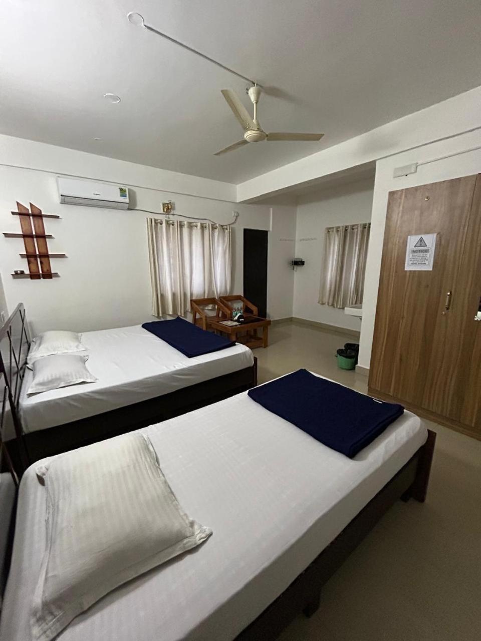 Royal Comfort Inn Bangalore Exterior photo